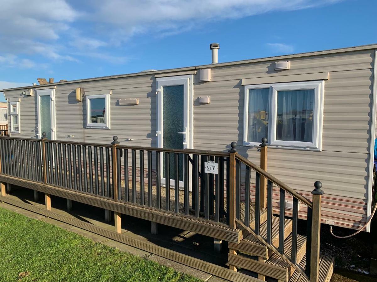 Chapel Caravans S191 Hotel Чапъл Сейнт Лионардс Екстериор снимка