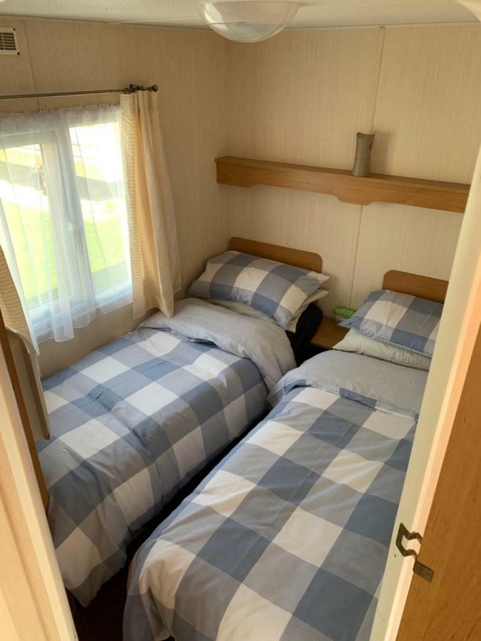 Chapel Caravans S191 Hotel Чапъл Сейнт Лионардс Екстериор снимка