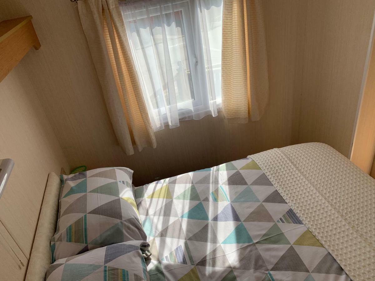 Chapel Caravans S191 Hotel Чапъл Сейнт Лионардс Екстериор снимка